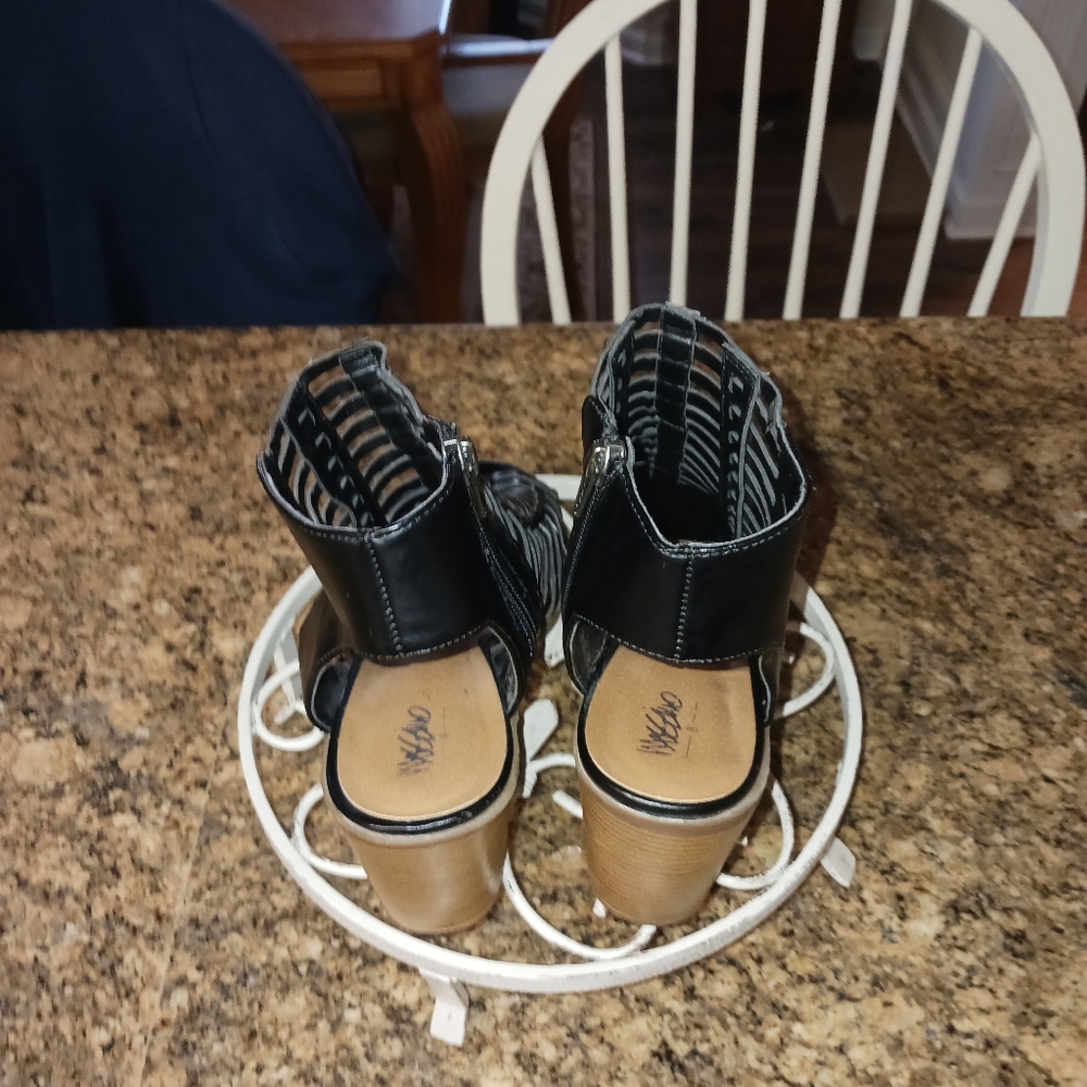 Mossimo Black Open Toed Heels Size 9.5 - Picture 5 of 10